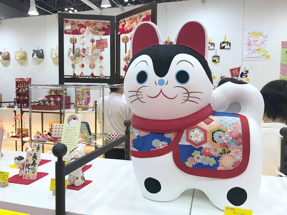 Japanese welcome cat manufacturer Ryukodo Kyoto